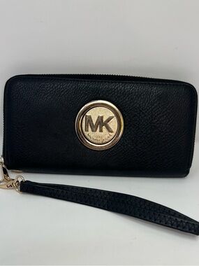 Michael Kors Fulton Continental Black Leather Zip Around Large Wallet Wristlet